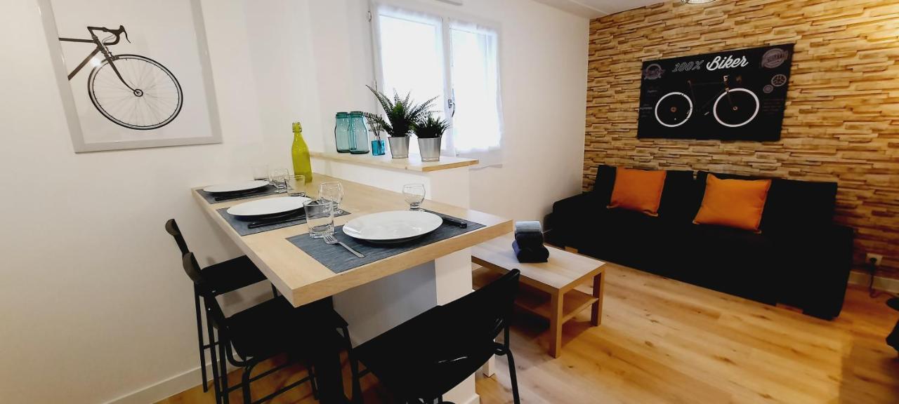 Zen Studio Le Granier Challes Centre - Parking מראה חיצוני תמונה