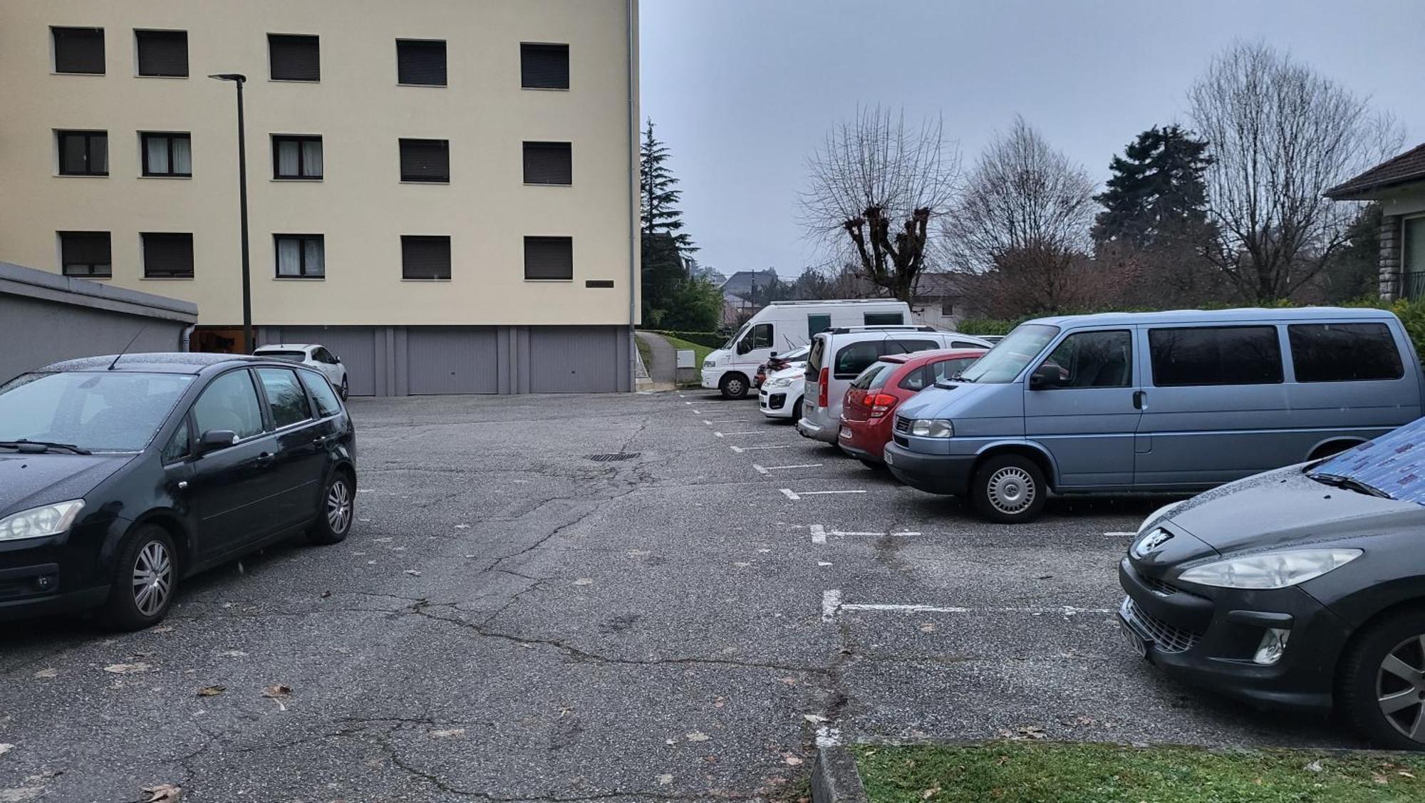 Zen Studio Le Granier Challes Centre - Parking מראה חיצוני תמונה